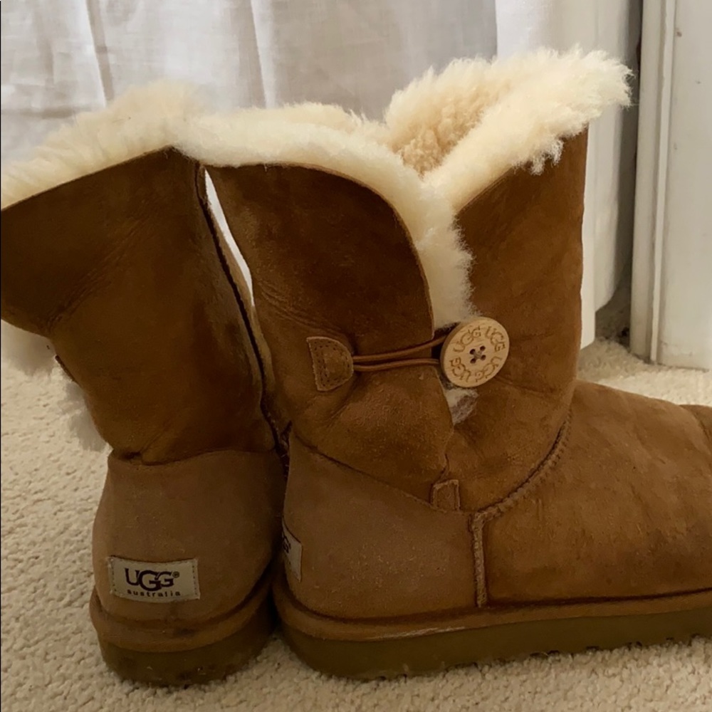Uggs! - image 4